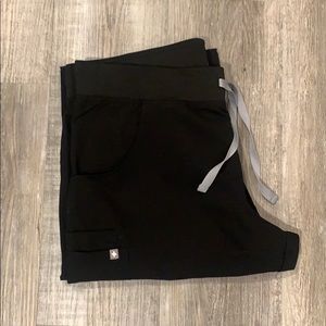 Women’s Figs Black Kade Scub Pants